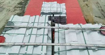 孝感 芝麻白仿形加直形路沿石出货日常