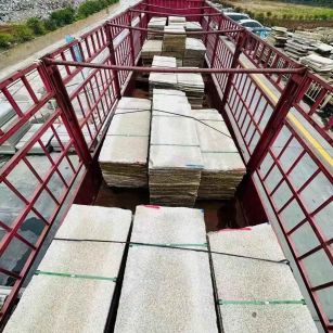 孝感 黄金麻花岗岩荔枝面，光面毛板装车完成