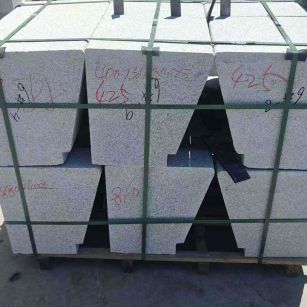 孝感 芝麻白异形坐凳，石凳