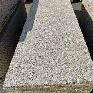 孝感 黄金麻花岗岩荔枝面毛板，半成品