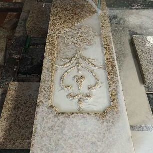 孝感 黄金麻花岗岩异形加工雕刻栏杆大柱