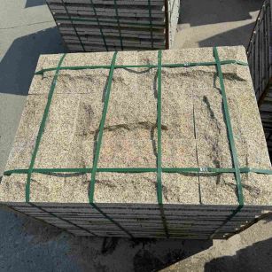 孝感 黄金麻花岗岩石材自然面蘑菇石成品