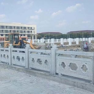 孝感 白麻花岗岩荔枝面河道栏杆