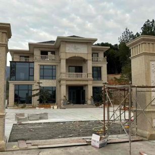 孝感 黄金麻花岗岩别墅雕花外墙干挂配上门口雕花罗马柱