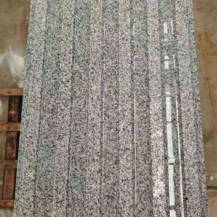 孝感 芝麻白花岗岩荔枝面雕刻盲道，盲条