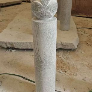 孝感 芝麻白花岗岩石材挡车石柱、停车柱、圆柱挡车柱、方柱挡车柱等