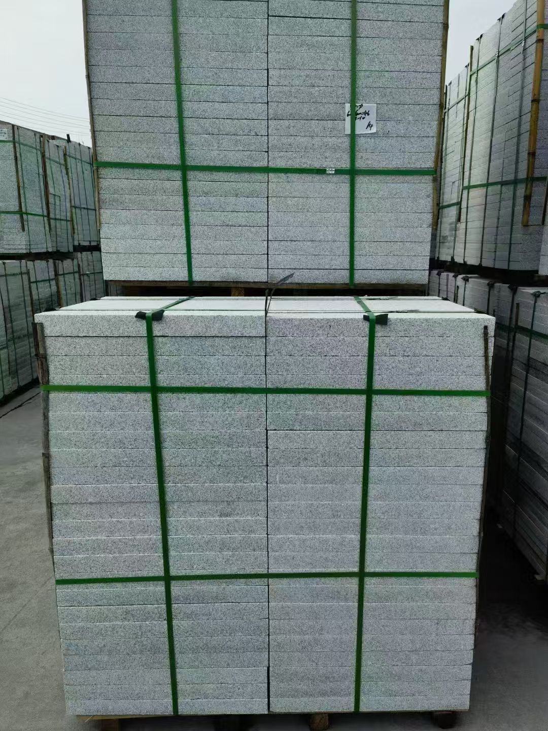 孝感 芝麻白火烧，园林广场市政工程地铺石，1.8~5.0厚均有现货