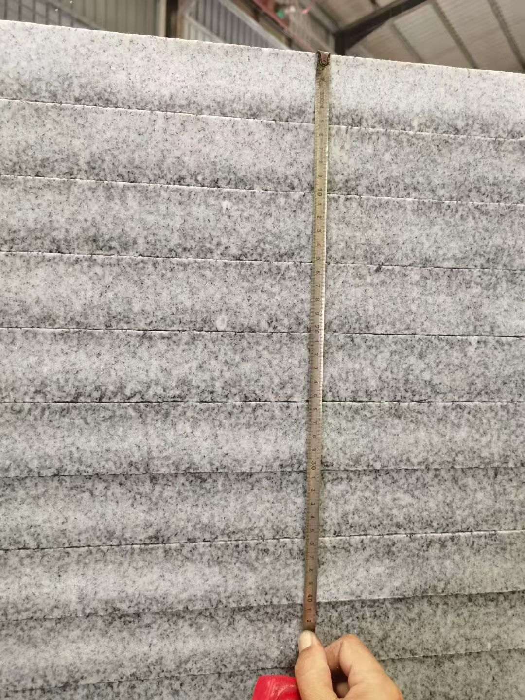 孝感 芝麻白火烧成品厚薄均匀，B料价格接近A料质量