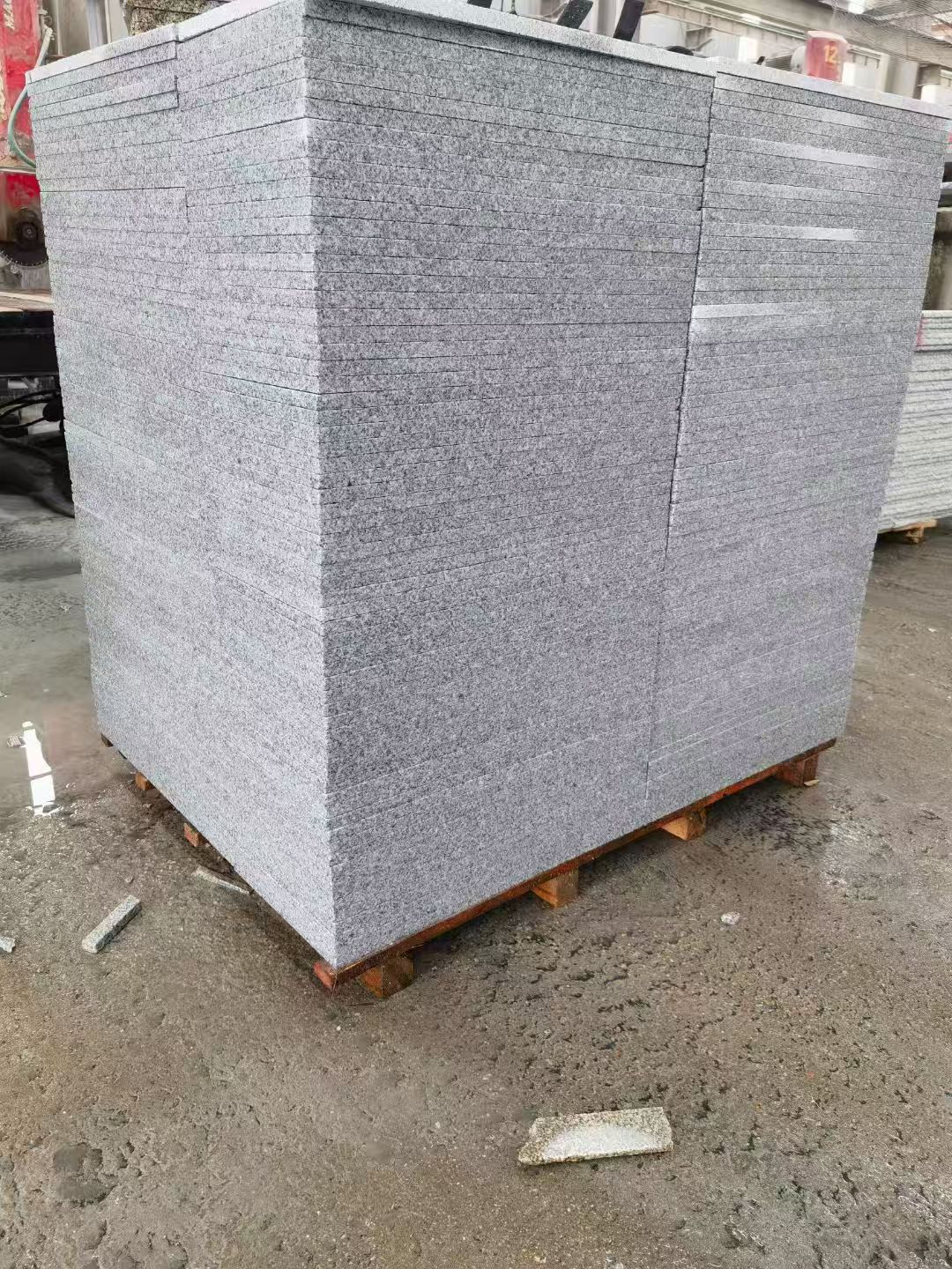 孝感 芝麻白火烧面1.8厚300*600地铺石，尺寸标准，厚薄均匀