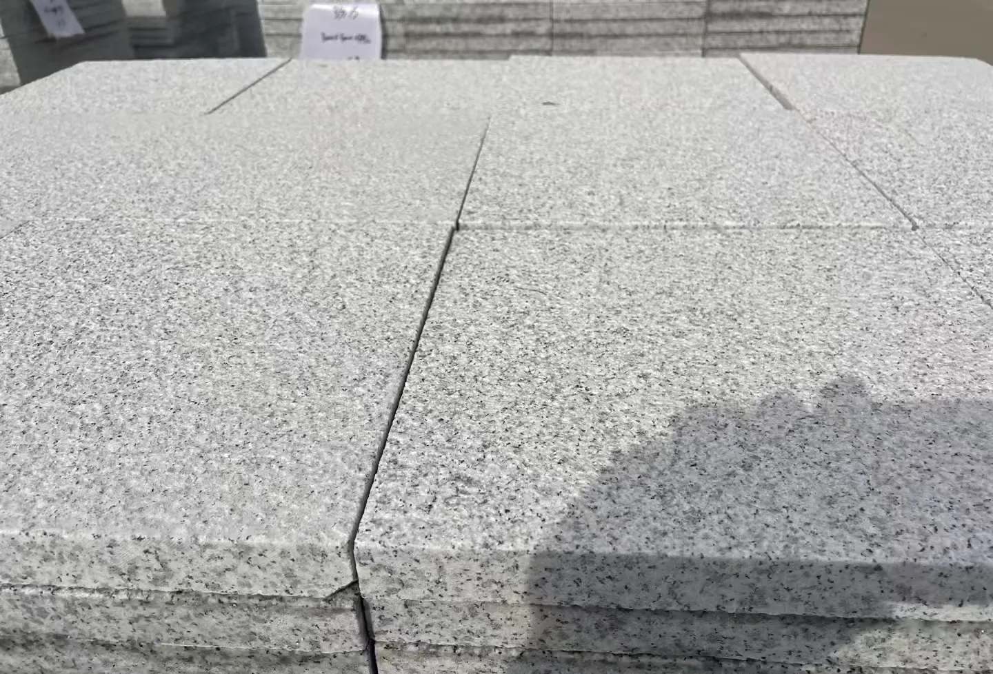 孝感 白麻花岗岩石材推荐 荔枝面地铺石