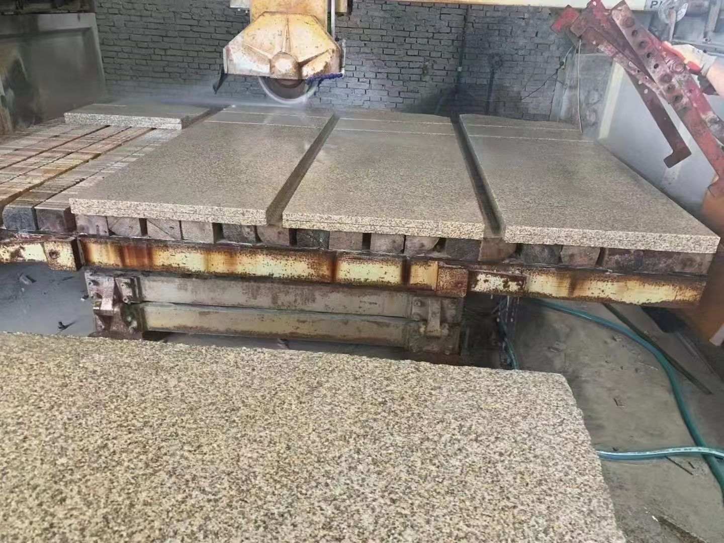 孝感 黄金麻荔枝面成品板加工