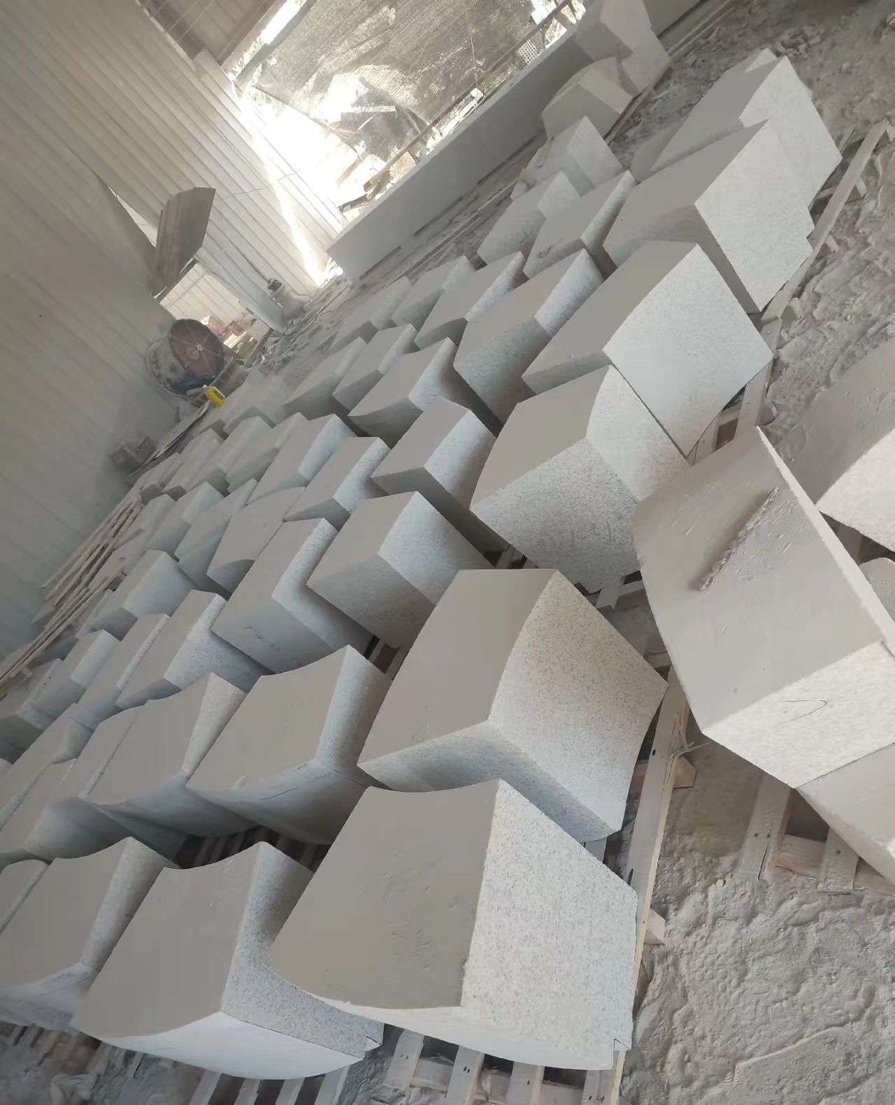 孝感 白麻花岗岩异形坐凳