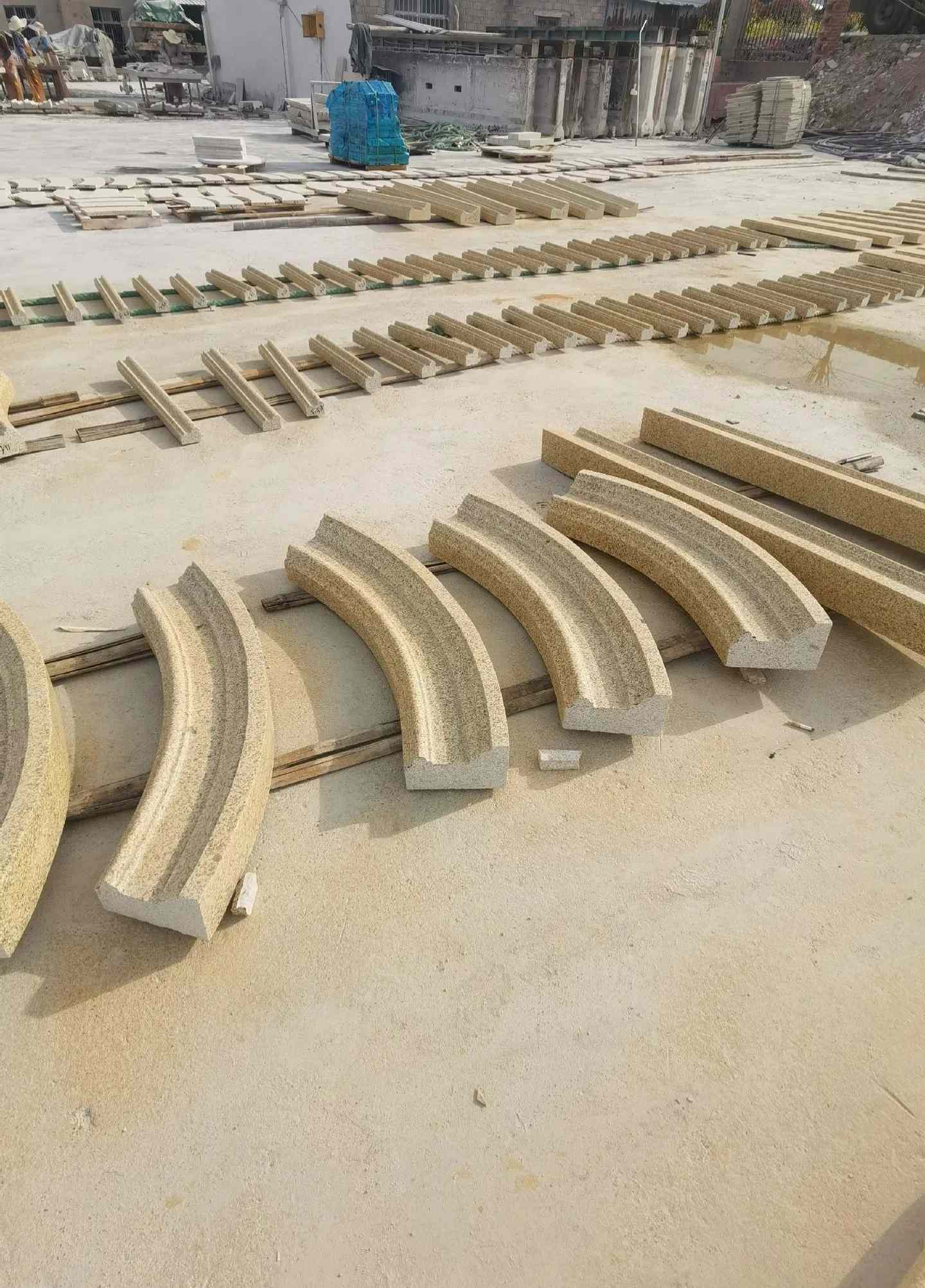 孝感 黄金麻花岗岩别墅线条