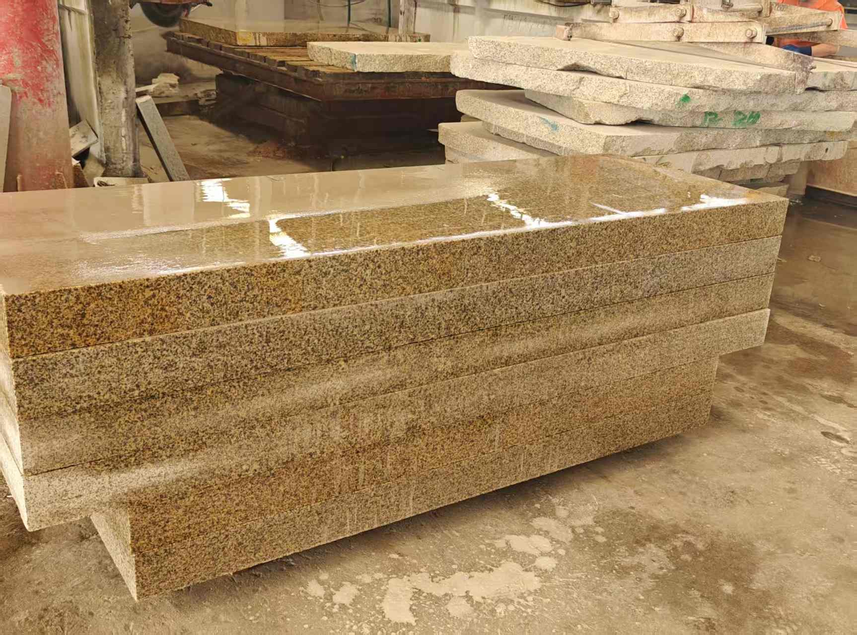 孝感 黄金麻栏杆料半成品加工中