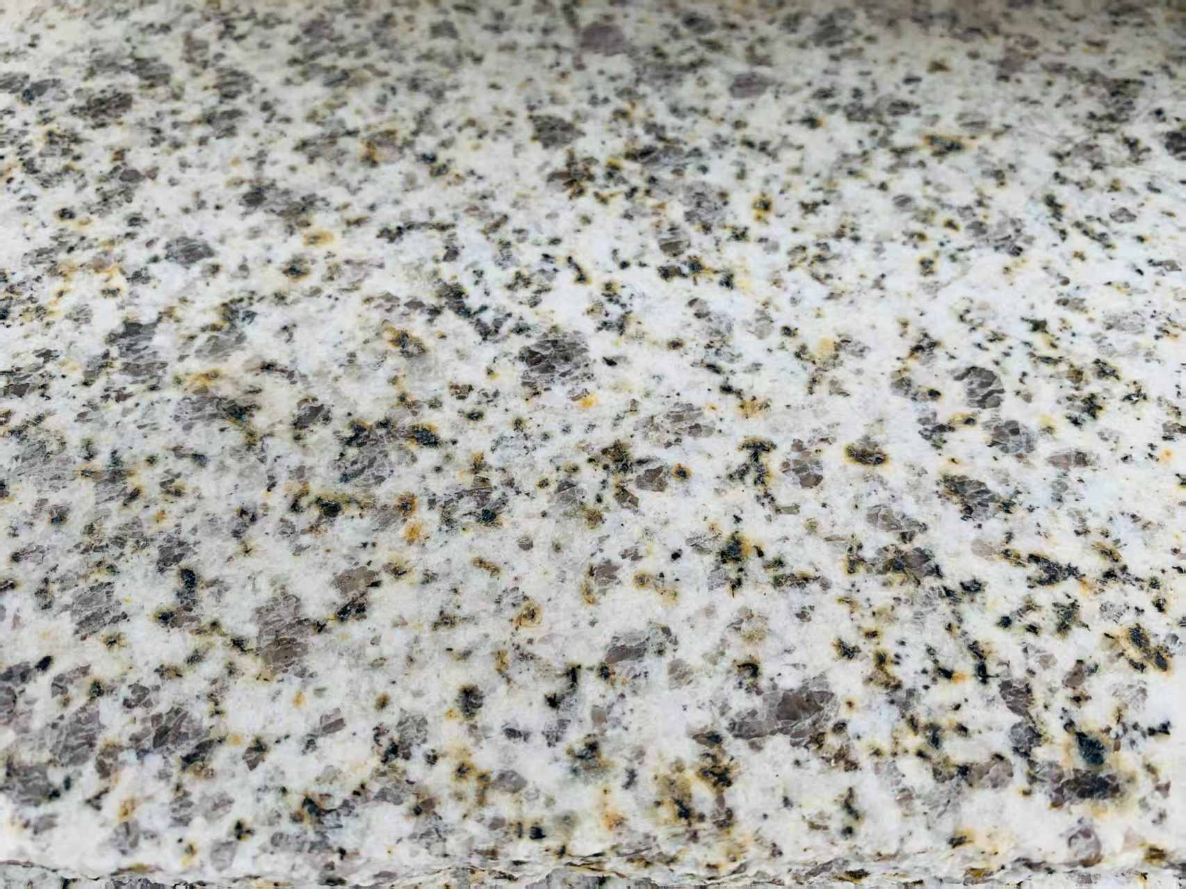 孝感 黄金麻花岗岩石材浅黄光面