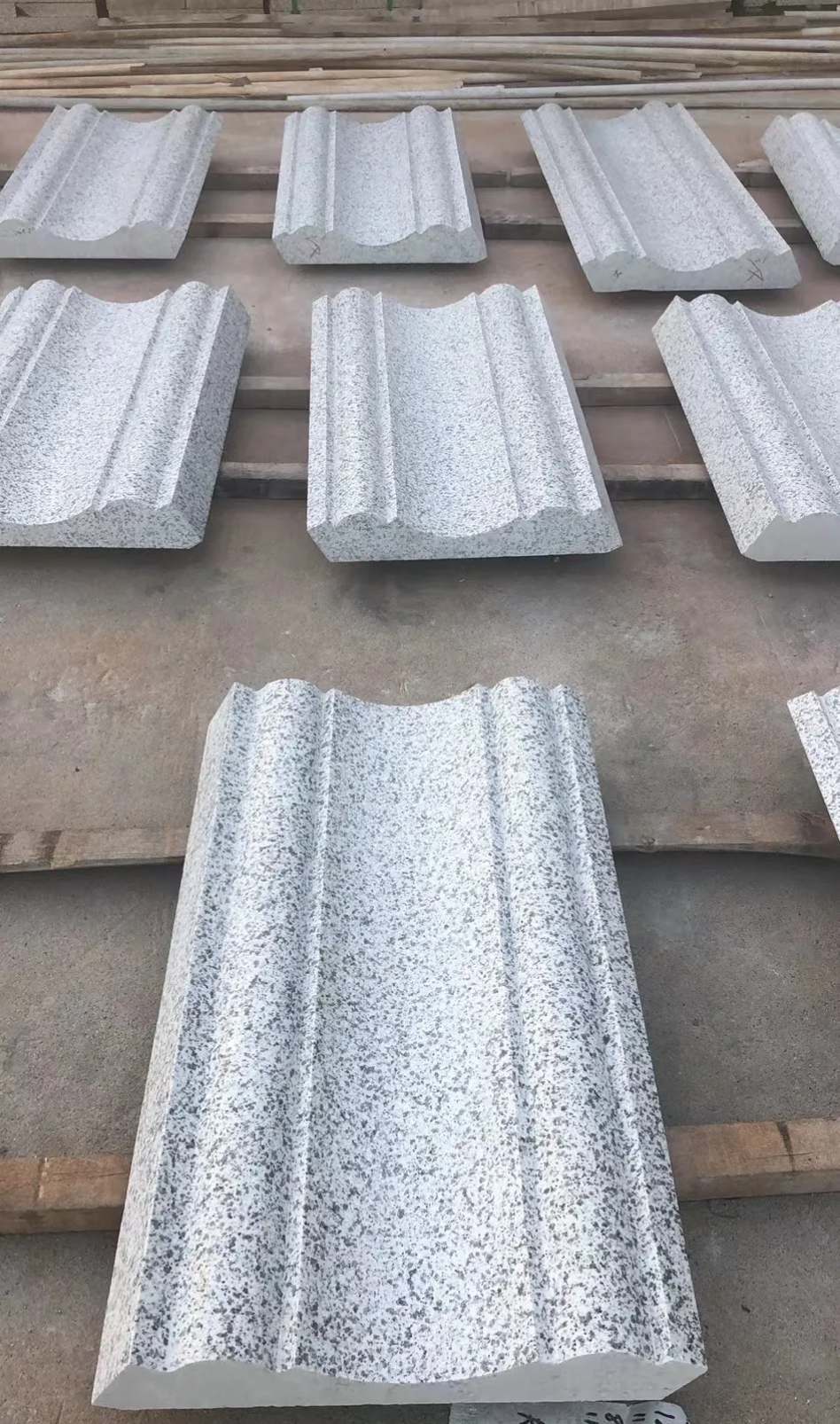 孝感 白麻花岗岩光面别墅线条