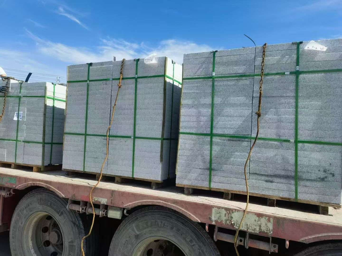 孝感 芝麻白花岗岩地铺石装车日常