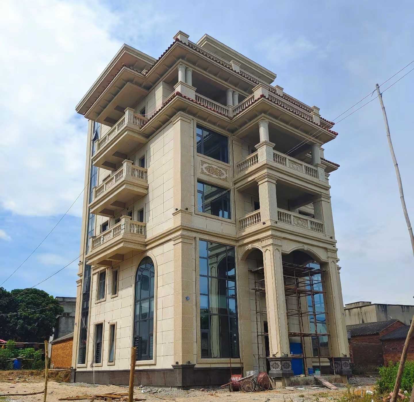 孝感 黄金麻花岗岩石材别墅外墙干挂搭配（雕花栏杆花瓶柱门楼罗马柱）