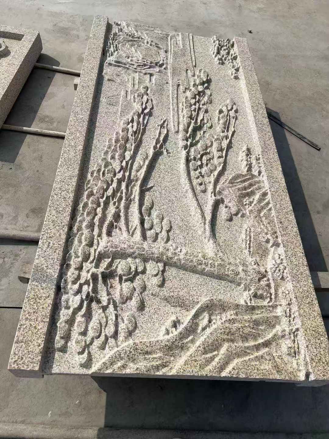 孝感 黄金麻雕刻板浮雕迎客松